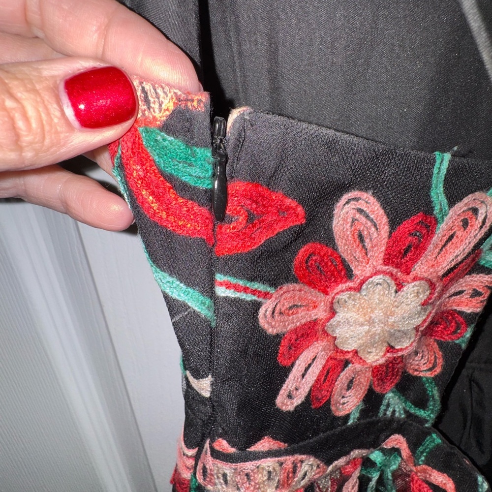 Black Floral Embroidered Tulle Party Dress – Forever 21 Small - Picture 4 of 10